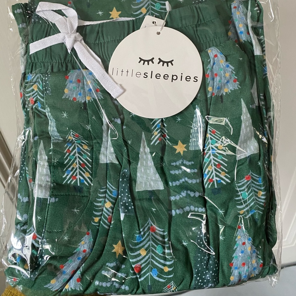 NIB NWT Little Sleepies Green Twinkling Trees Men’s Pajama Pants Size S